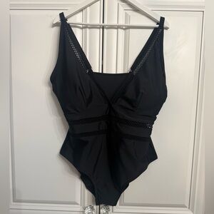 Women’s Plus Size 2XL Mesh Plunge Black One-Piece Swimsuit Padded Bra Adjustable